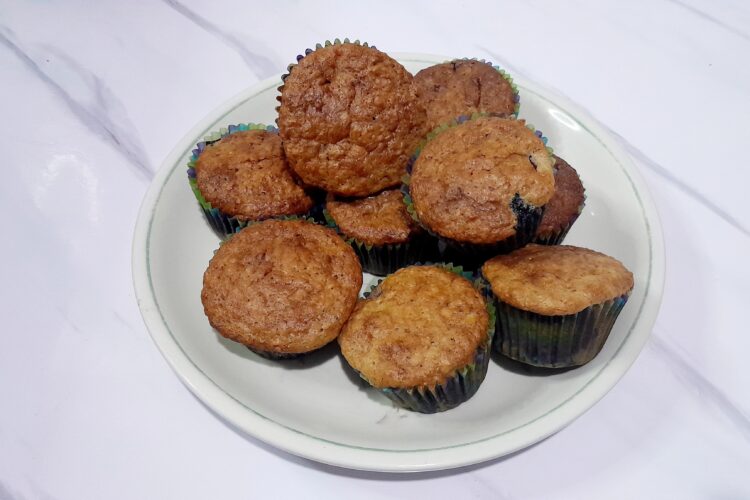 Banana mixed berries muffins