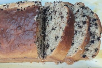 Banana chocolate chips bread