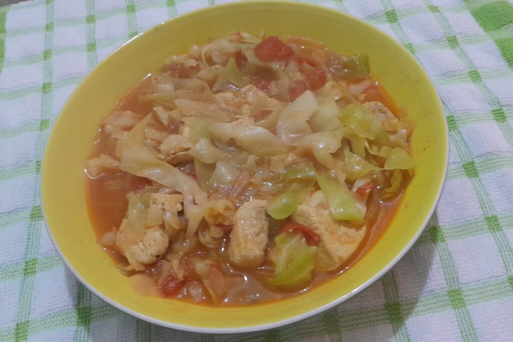 One pot chicken and cabbage soup