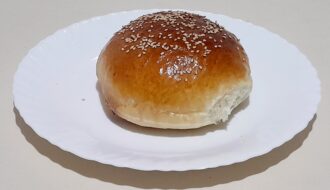 Minced beef bun