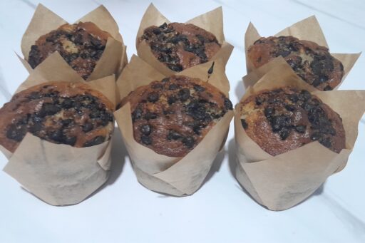 Baked chocolate chip muffins recipe