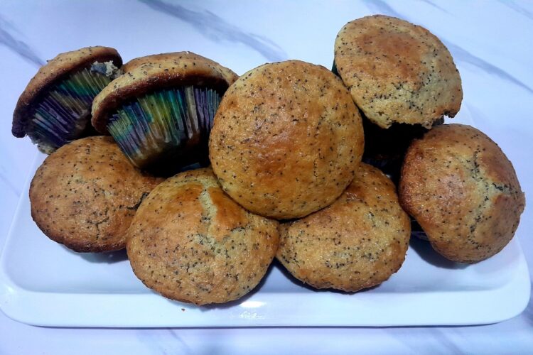 Lemon poppy seeds muffins